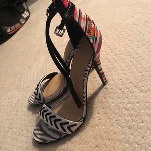 Chinese Laundry Pumps